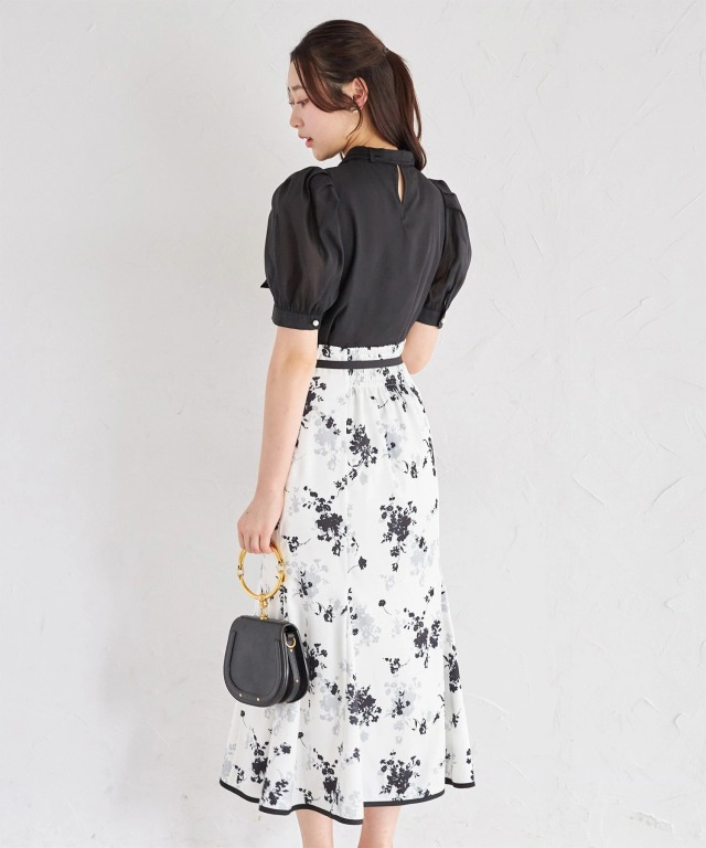 ベルト付きシャドーフラワーマーメイドスカート