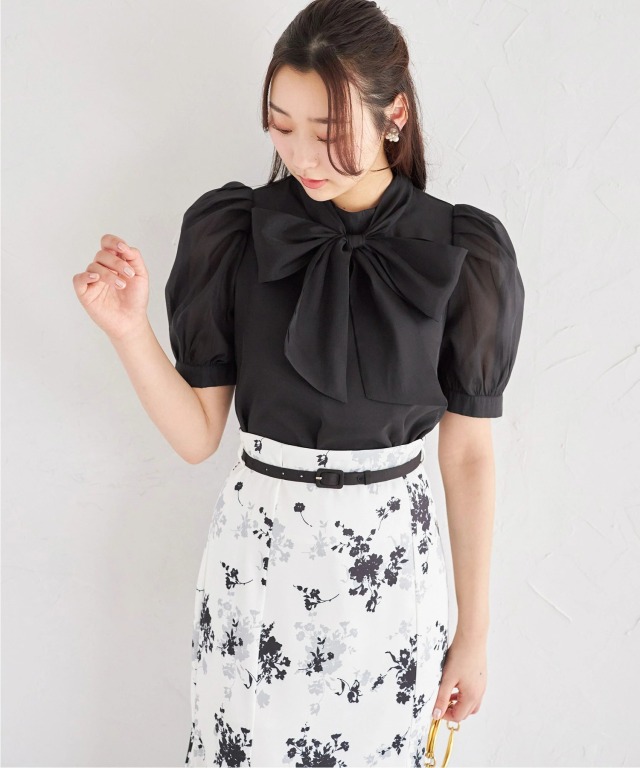 kumu0315さま 専用 フラワーレース刺繍バックレースアップマーメイドスカート