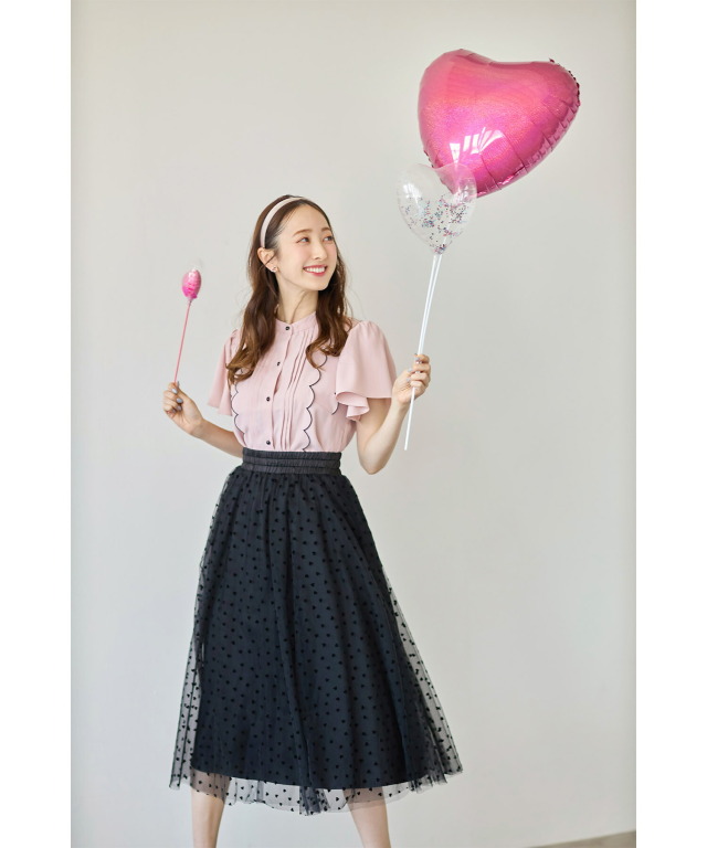 フロントタック×スカラップ刺繍フレアスリーブ配色ブラウス