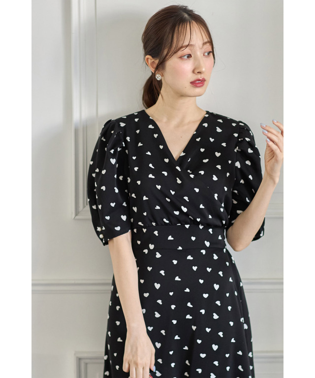 ウエストりぼん付き袖口パール装飾ハートプリントカシュクールワンピース