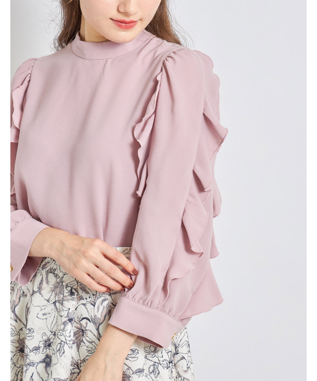 No dress フリル付きピンクハイネックトップス（フリル衿パフ袖ニット  