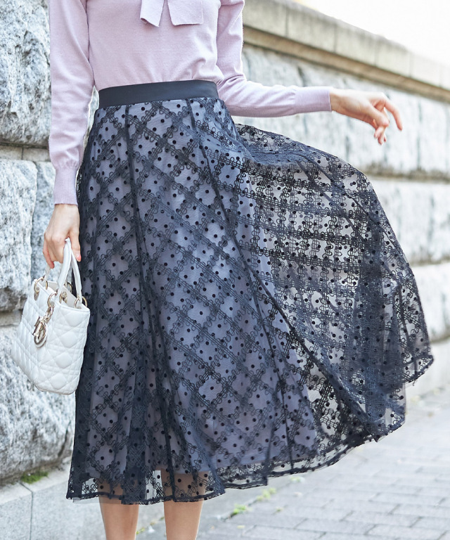 ドットフロッキー格子刺繍チュールスカート