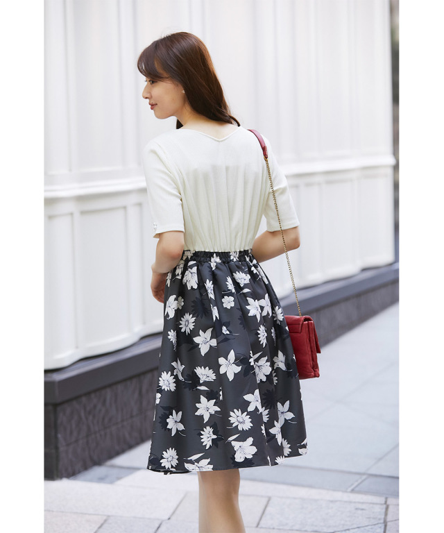 最強モテ配色 袖口パール付きリブカットソー フラワープリントドッキングワンピー