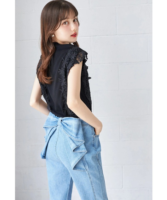 【新品未開封】 トッコクローゼット 後ろビックリボン付きデニムパンツ S 後ろビックリボン付きデニムパンツ