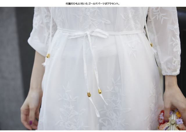 イノセントな愛らしさ漂う白糸フラワー刺繍マキシワンピース