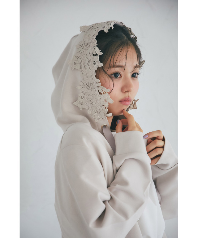 なつページです 軽くて優しい着心地♪フラワーレース装飾ふんわりスフレタッチ