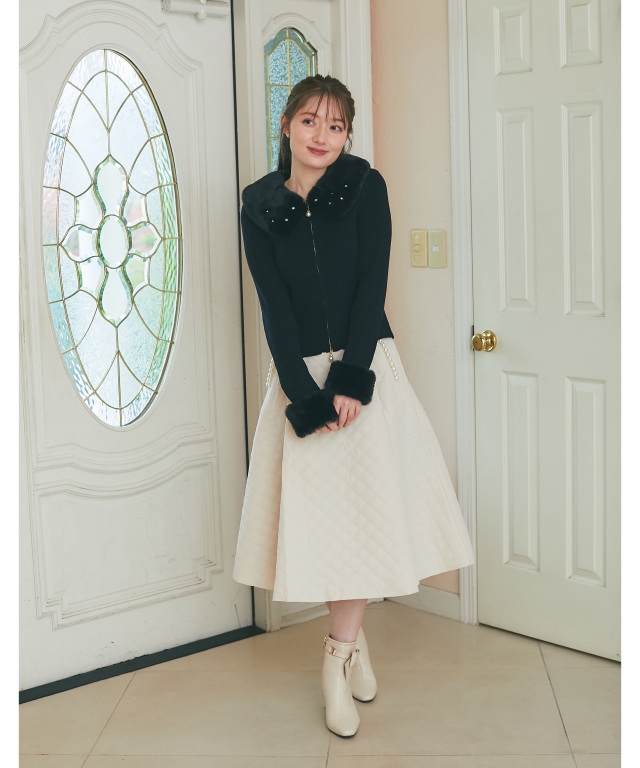 取り外し可能なファー付きパール装飾ジップリブニットプルオーバー