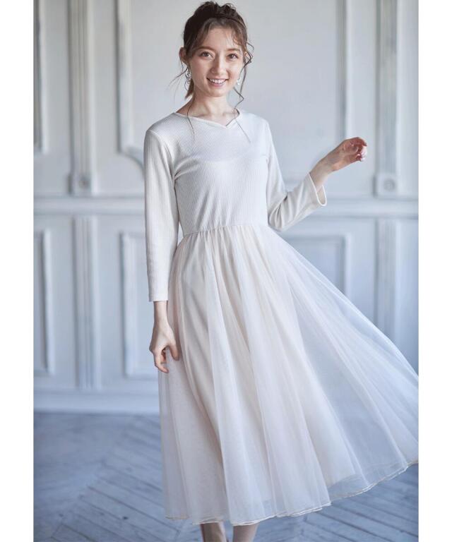 抜け感のある可愛さを生んでくれるハートネックリブカットソー チュールドッキングワンピース