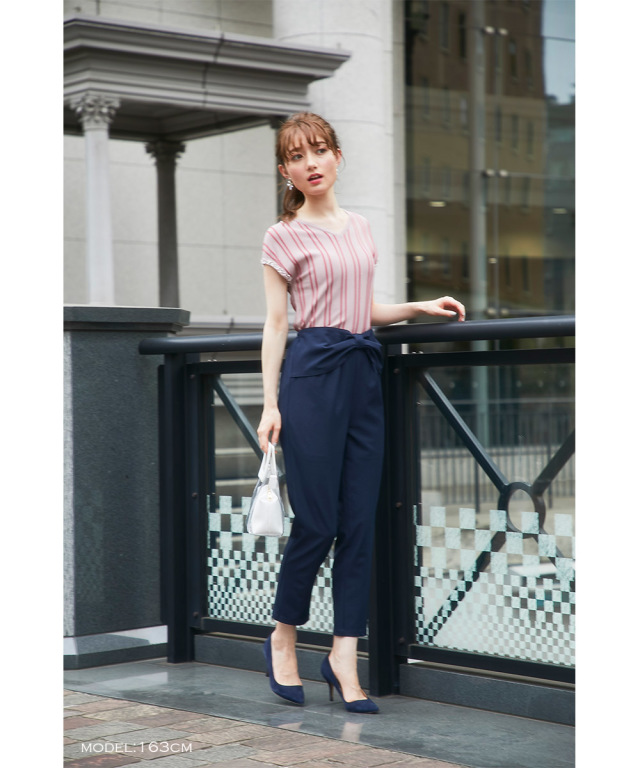 ハンサムレディになれるウエストりぼん付きテーパードパンツ 