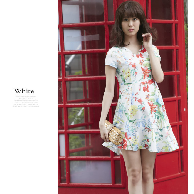 夏の扉を開ける鮮度抜群ボタニカル柄アシンメトリーワンピース Wanaby ワンアビー Sale品につき返品 交換 キャンセル 配送日指定不可 ラッピング不可