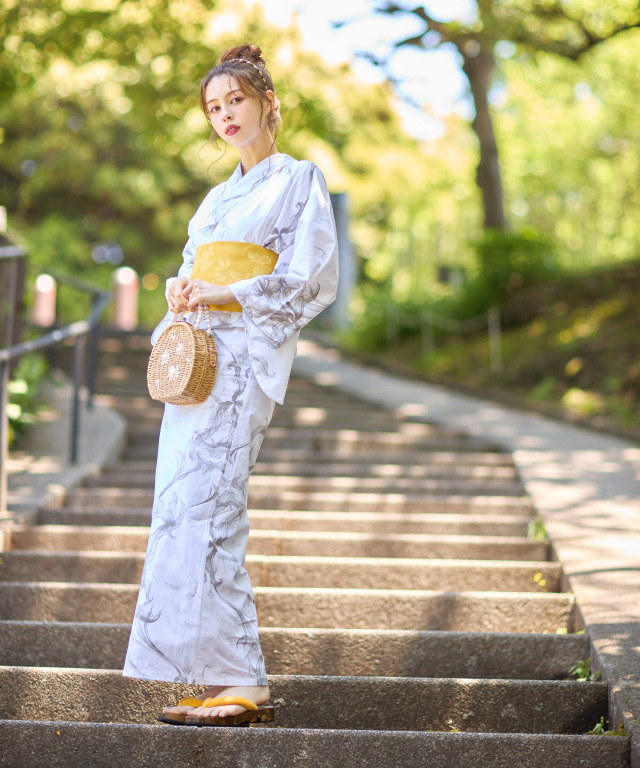 浴衣＆作り帯の2点セット】水彩画×洋花柄浴衣 