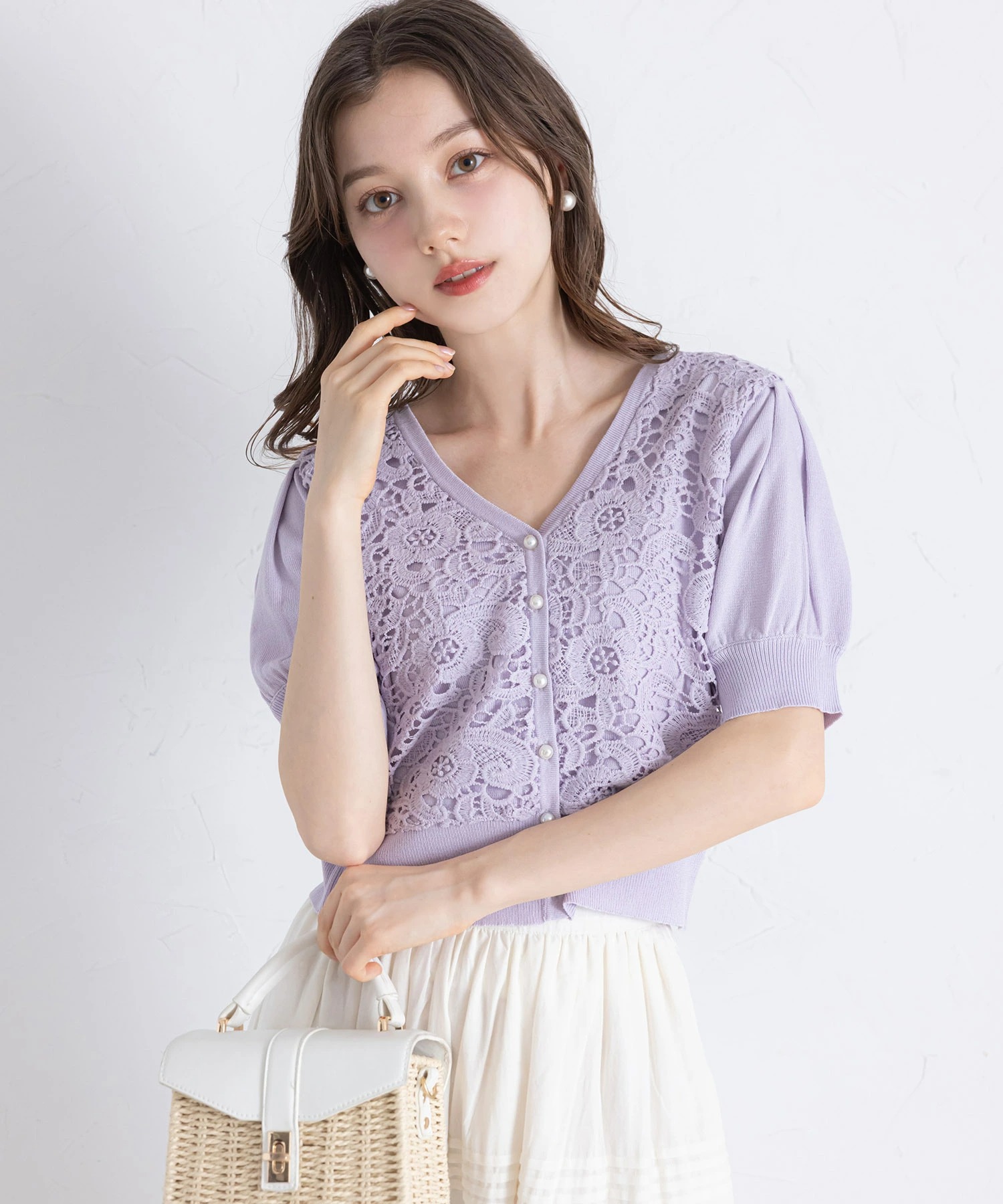 パール釦フラワーレース切り替えニットカーディガン【lozena ロゼーナ】 tocco closet(トッコクローゼット)