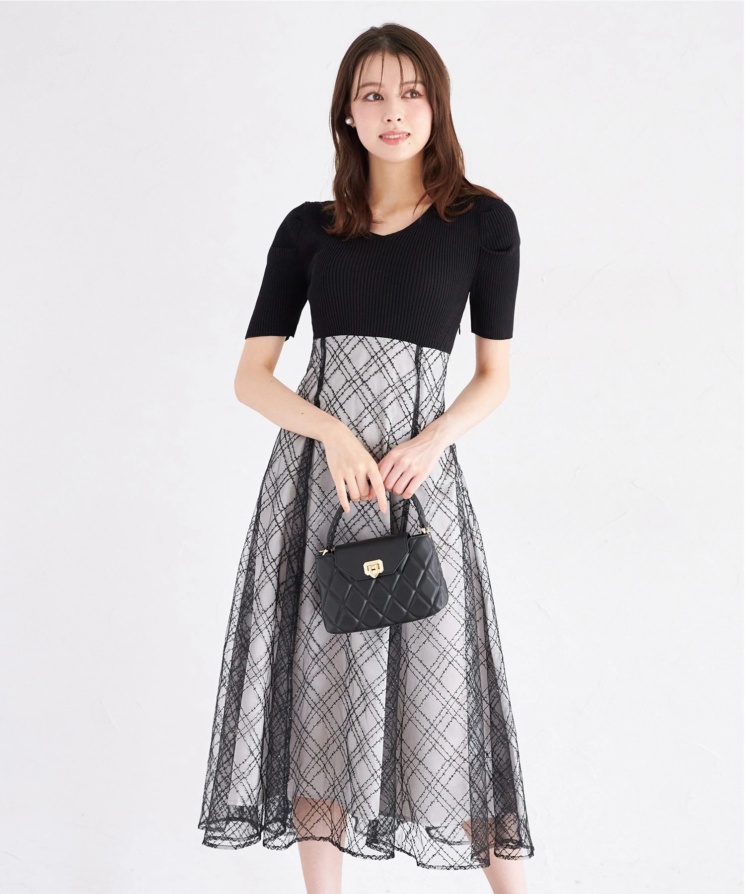 リブニット×スパンコールシアーチェックバックレースアップドッキングワンピース tocco closet  ＊スペシャルプライス品につき返品/キャンセル/配送日指定不可/ラッピング不可/少量在庫のセールの為交換は出来かねる場合がございます。