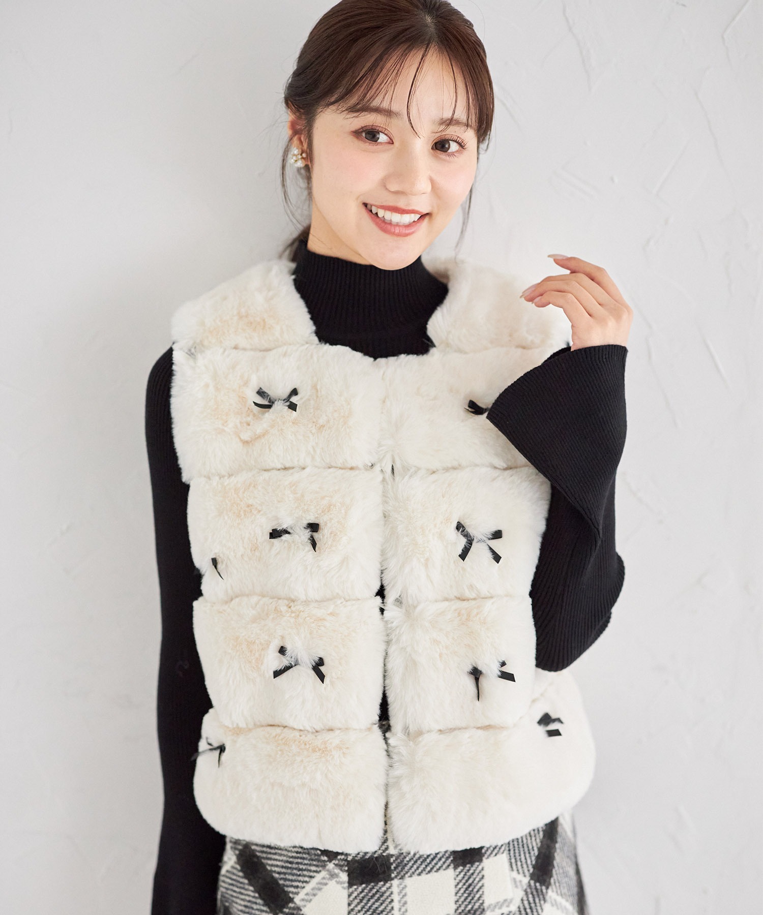 リボン付きファーベスト 12月19日(木)オフィシャルサイト限定再販☆【mariana マリアナ】 tocco closet(トッコクローゼット)※少量の在庫確保による再販売の為、交換は出来かねる場合がございます。予めご了承ください。