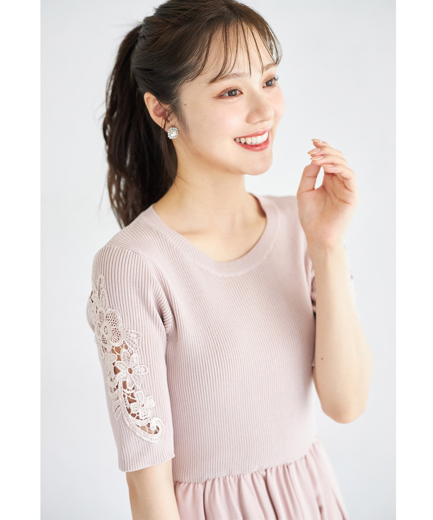 フラワー刺繍スリーブリブニット×タフタドッキングワンピース【marotus マロタス】 tocco closet(トッコクローゼット)　＊スペシャルプライス品につき返品/キャンセル/配送日指定不可/ラッピング不可/少量在庫のセールの為交換は出来かねる場合がございます。