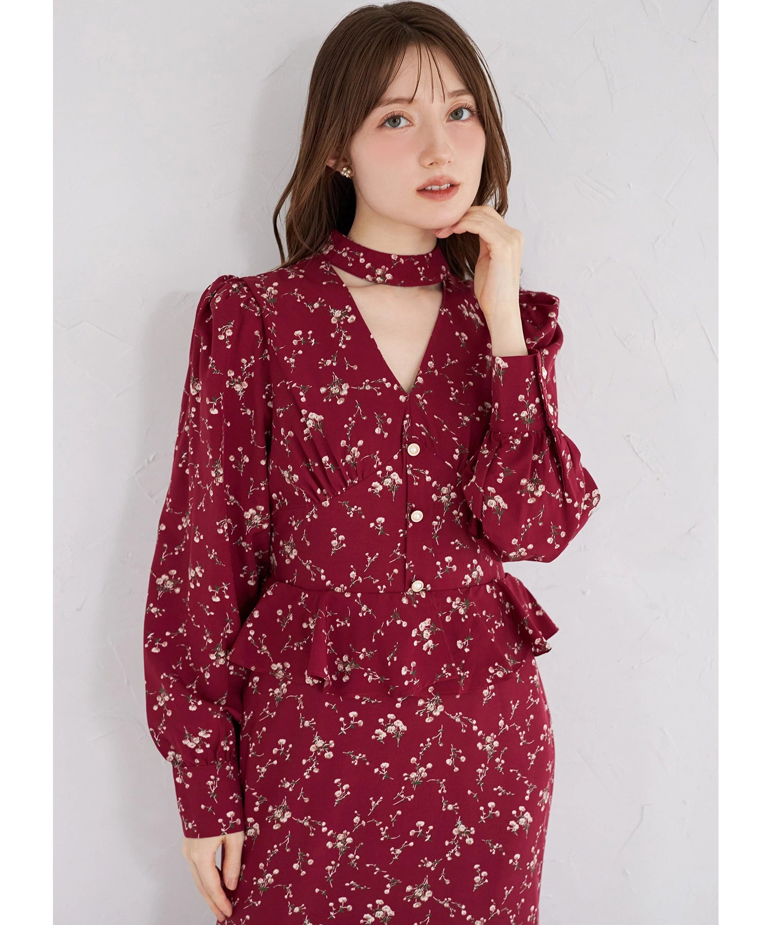 パール飾り釦チョーカー風フラワープリントペプラムワンピース 11月29日(土)オフィシャルサイト限定再販☆【millona ミローナ】tocco closet(トッコクローゼット)※少量の在庫確保による再販売の為、交換は出来かねる場合がございます。予めご了承ください。