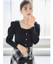 パール飾り釦付きフリルスクエアネックニットプルオーバー【fayes ファイス】 tocco closet(トッコクローゼット)　＊スペシャルプライス品につき返品/キャンセル/配送日指定不可/ラッピング不可/少量在庫のセールの為交換は出来かねる場合がございます。