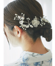 ワイヤーパールフラワーヘアアクセサリー 7月9日(水)オフィシャルサイト限定再販☆【lavines ラヴィンス】 tocco closet(トッコクローゼット)　《YUKATA COLLECTION 2025》※少量の在庫確保による再販売の為、交換は出来かねる場合がございます。予めご了承ください。