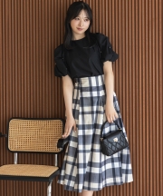 ウエストダーツチェック柄フレアスカート【martone マトーネ】 tocco closet(トッコクローゼット)《SummerBlack2025》※小栗有以さんはブラック着用