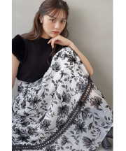 バックレースアップシアーフロッキーフラワータックボリュームフレアスカート 1日25日(日)オフホワイト×ブラック再販決定☆  tocco closet《Lady in winter bloom》※ブラック少量の在庫確保による再販売の為、交換は出来かねる場合がございます。予めご了承ください。