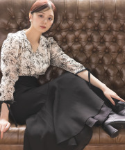 サイドレースアップアシメラッフルフリルスカート【torelly トレリー】 tocco closet(トッコクローゼット)※紺野彩夏さんはブラック着用