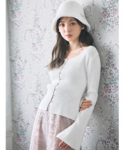 フレアスリーブラメリブニットプルオーバー 10月22日(水)再販決定【sheria シェリナ】 tocco closet(トッコクローゼット)※上西星来さんはオフホワイト着用