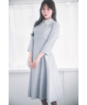 11月中旬販売予定！入荷連絡受付中☆ビジュー×立体モチーフ付きオーガンジーフラワーレース襟ツイードワンピース※水瀬さららさんはアイスブルー着用※ピンクは新宿ルミネエスト店＆オフィシャルサイト限定