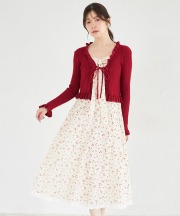 リボン付きフリルニットカーディガン×リボン付きフラワープリントキャミワンピースセット tocco closet(トッコクローゼット)　※オフィシャルサイト限定
