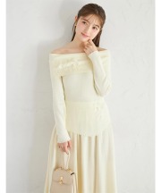 立体フラワーモチーフ付きオフショルニットプルオーバー×ニットフレアスカートセット 1月19日(月) オフィシャルサイト限定アイボリー再販☆ tocco closet(トッコクローゼット)※少量の在庫確保による再販売の為、交換は出来かねる場合がございます。予めご了承ください。