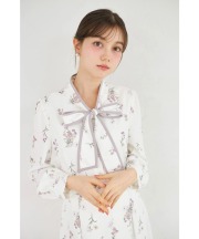 配色ライン入りボウタイリボン付きフラワープリントワンピース   tocco closet(トッコクローゼット)