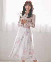 ウエストリボン付きラメシアーフラワープリントフレアスカートtocco closet(トッコクローゼット)《Blossoming Spring 2026》※小栗有以さんはピンク着用