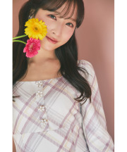 フラワーモチーフ飾り釦ツイードライクチェックワンピース 2月4日(水)再販決定☆  tocco closet(トッコクローゼット)《Blossoming Spring 2026》《SpringOuterCollection》※小栗有以さんはピンク着用