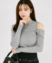 ビジュー付きアシメリボンワンショルダーニットプルオーバー tocco closet(トッコクローゼット)※オフィシャルサイト限定