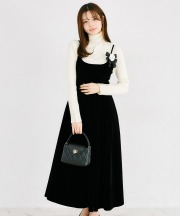 フラワーリボンブローチ付きベロアキャミワンピース tocco closet(トッコクローゼット) ※オフィシャルサイト・西銀座デパート店限定