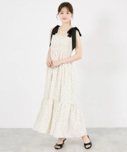 肩リボン付きドットプリントシャーリングワンピース tocco closet(トッコクローゼット)