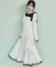 ラッフルフリルヘムレースドット柄スカート tocco closet(トッコクローゼット)※野口衣織さんはオフホワイト着用