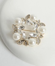 パール×クリアビジューパピヨンモチーフブローチ tocco closet(トッコクローゼット)※セレクトアイテム