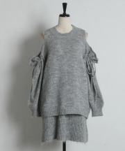 オープンショルダーニット×ミニスカートセットアップ tocco closet(トッコクローゼット)※オフィシャルサイト限定 ※セレクトアイテム