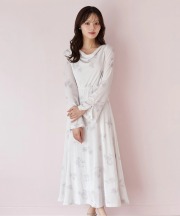 バックレースアップドレープネックフラワープリントベロアワンピース  tocco closet(トッコクローゼット)　《tocco closet luxe》＊スペシャルプライス品につき返品/キャンセル/配送日指定不可/ラッピング不可/少量在庫のセールの為交換は出来かねる場合がございます。