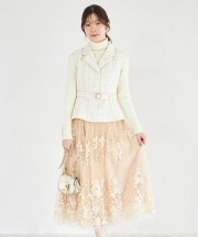 フラワー刺繍チュールボリュームフレアスカート《tocco closet luxe》＊スペシャルプライス品につき返品/キャンセル/配送日指定不可/ラッピング不可/少量在庫のセールの為交換は出来かねる場合がございます。