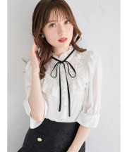 リボン付きフラワーモチーフレース×フリルブラウス【carlina カーリナ】 tocco closet(トッコクローゼット)