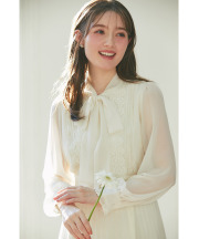 ラインレース×ピンタックボウタイリボンプリーツワンピース 9月16日(火)オフィシャルサイト限定アイボリー、ネイビー再販☆【jetan ジェタン】 《tocco closet luxe》※少量の在庫確保による再販売の為、交換は出来かねる場合がございます。予めご了承ください。