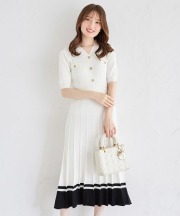 アンティーク風飾り釦付き配色プリーツニットワンピース  5/1(金)～5/7(木)限定タイムセール☆＊スペシャルプライス品につき返品/キャンセル/配送日指定不可/ラッピング不可/少量在庫のセールの為交換は出来かねる場合がございます