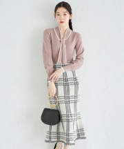 裾フリンジチェックマーメイドニットスカート 【varias ヴァリアス】 tocco closet ＊スペシャルプライス品につき返品/キャンセル/配送日指定不可/ラッピング不可/少量在庫のセールの為交換は出来かねる場合がございます。