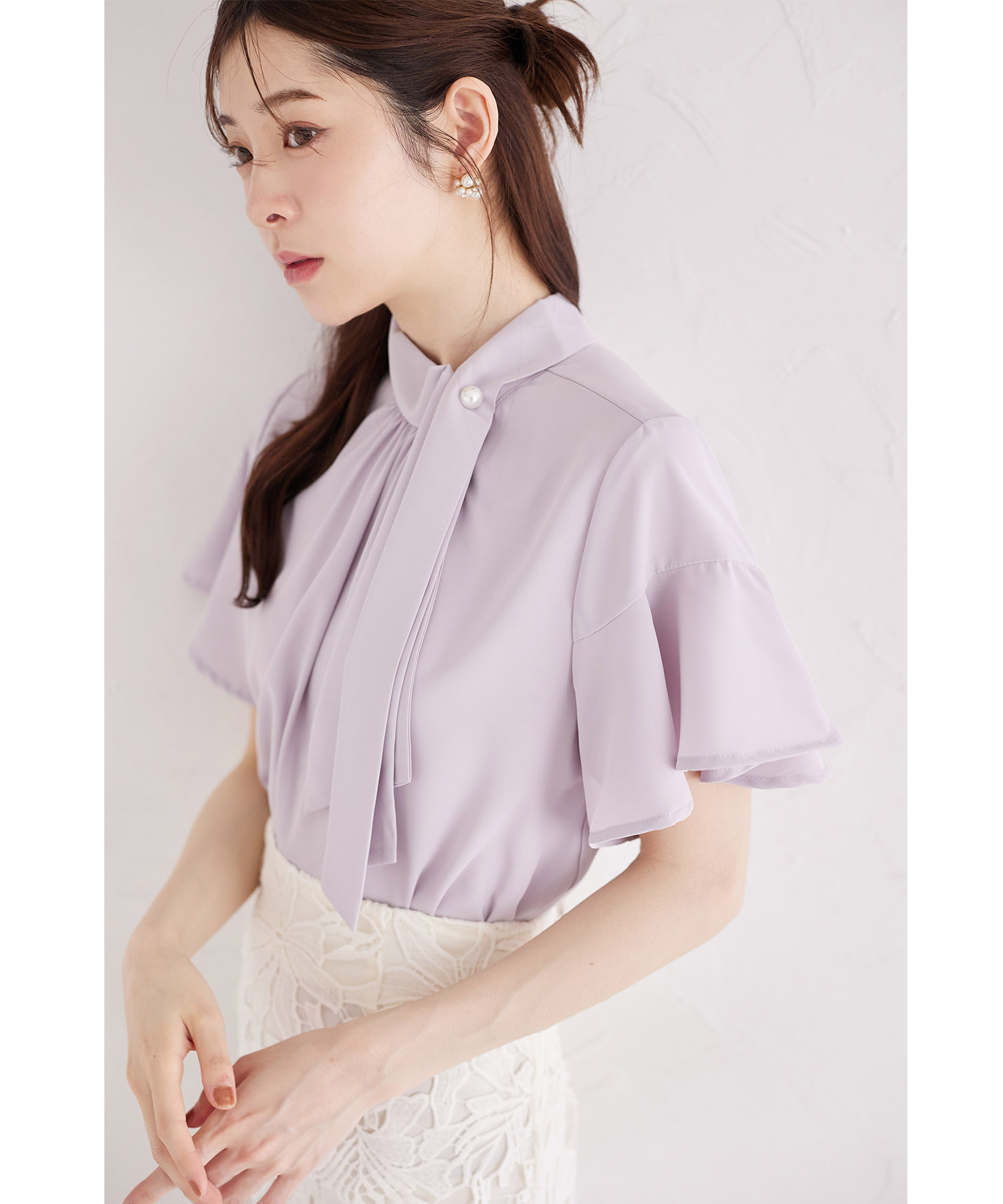 パール付きボウタイフレアスリーブブラウス 【nirale ニレール】 tocco closet(トッコクローゼット)※少量の在庫確保による再販売の為、交換は出来かねる場合がございます。予めご了承ください。