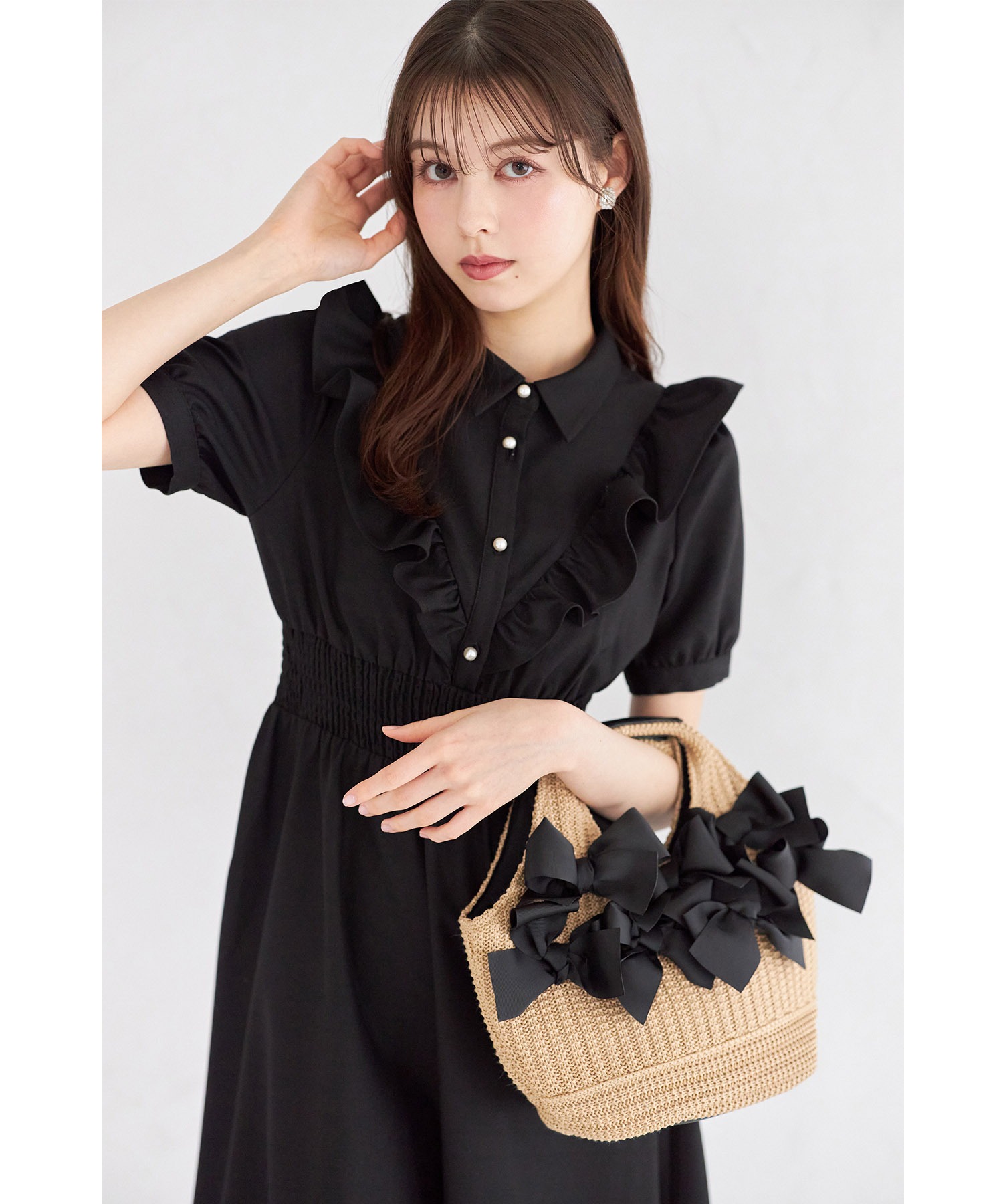 フリル付きパール釦ウエストシャーリングシャツワンピース 【ollivie オリヴィー】 tocco closet(トッコクローゼット)　＊スペシャルプライス品につき返品/キャンセル/配送日指定不可/ラッピング不可/少量在庫のセールの為交換は出来かねる場合がございます。