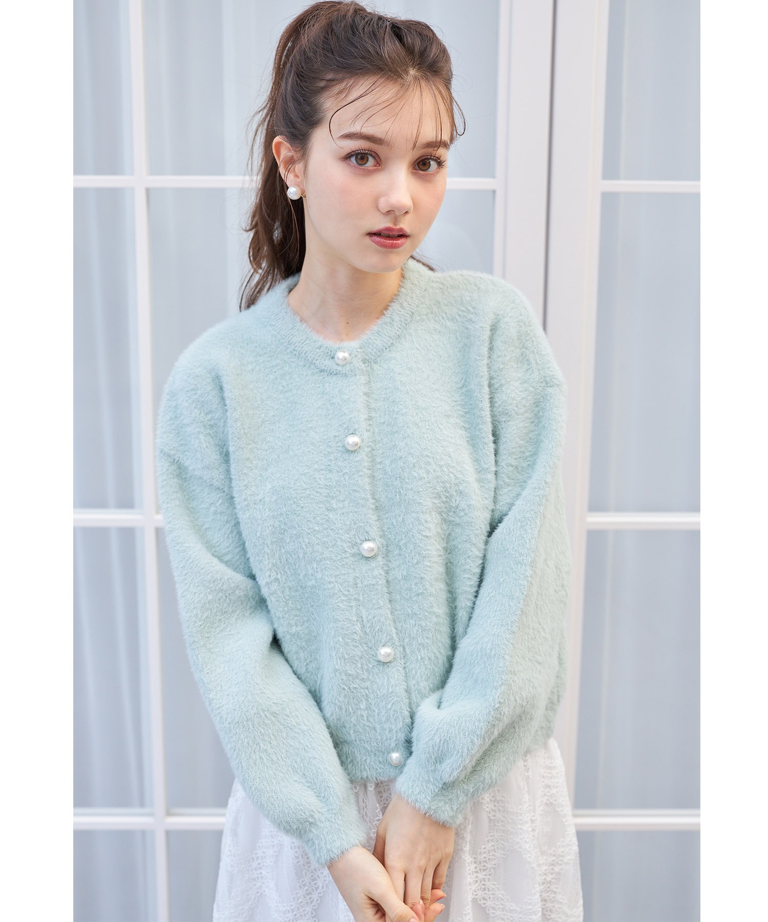 パール釦シャギーニットカーディガン 【oriantha オリアンザ】 tocco closet(トッコクローゼット) ＊スペシャルプライス品につき返品/キャンセル/配送日指定不可/ラッピング不可/少量在庫のセールの為交換は出来かねる場合がございます。