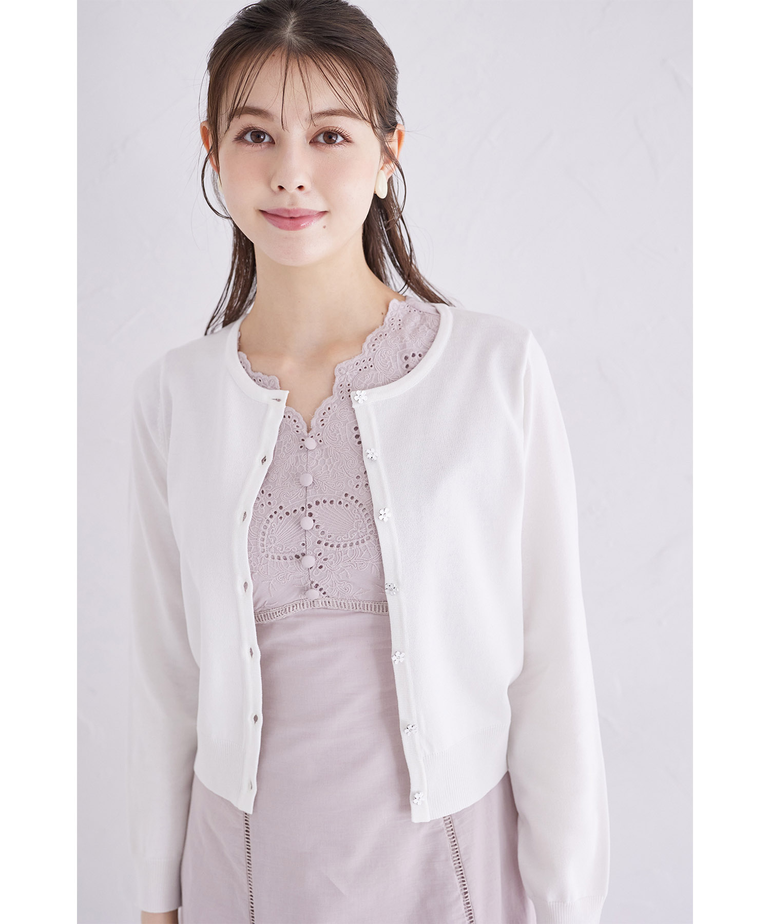 tocco トッコクローゼット　　
ＵＶカット＆接触冷感＆ハンドウォッシュ♪超強撚プチフラワー釦カーディガン