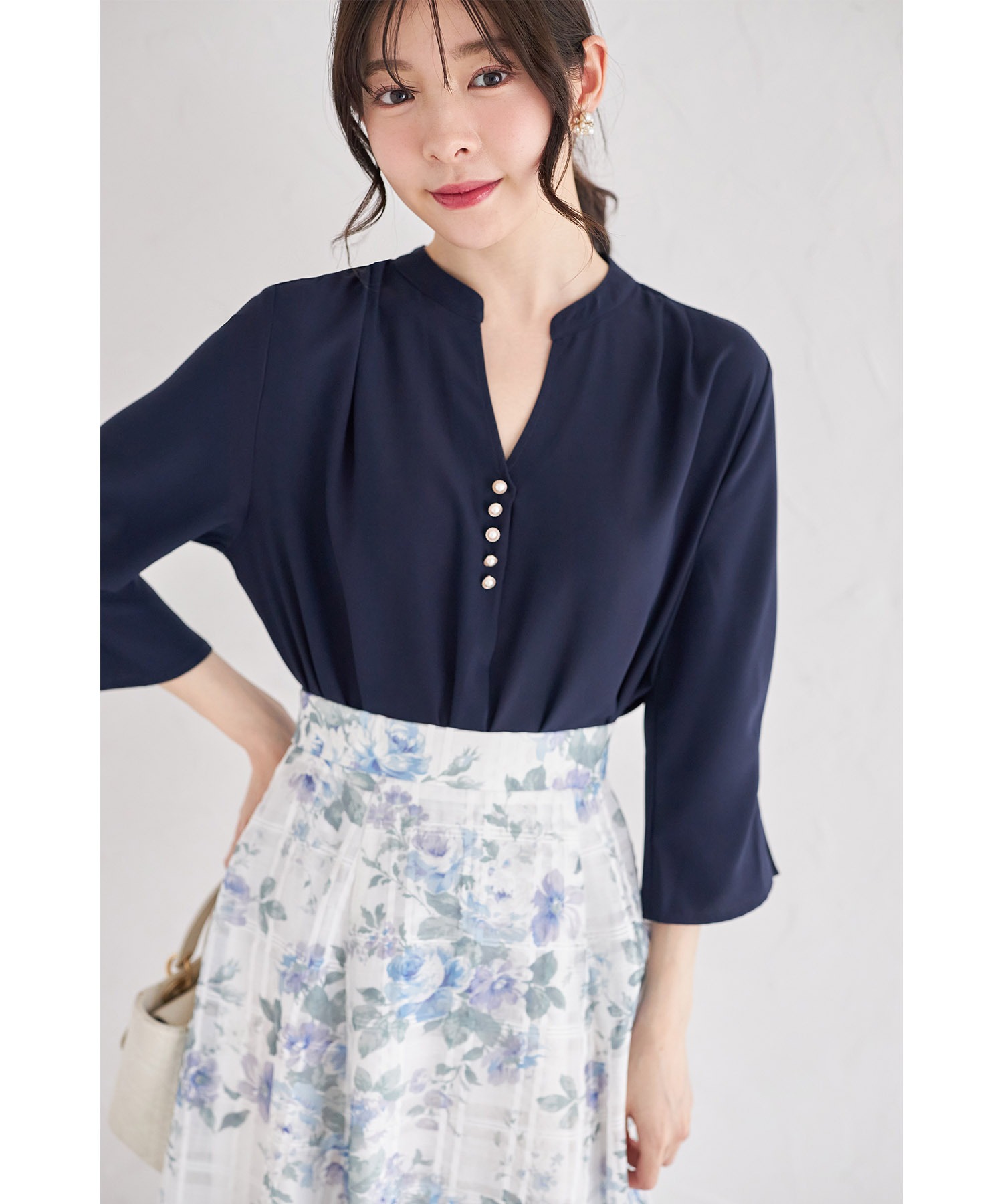 パール付きスキッパータックスリーブブラウス 【salivy サリヴィ】 tocco closet(トッコクローゼット) ＊スペシャルプライス品につき返品/キャンセル/配送日指定不可/ラッピング不可/少量在庫のセールの為交換は出来かねる場合がございます。