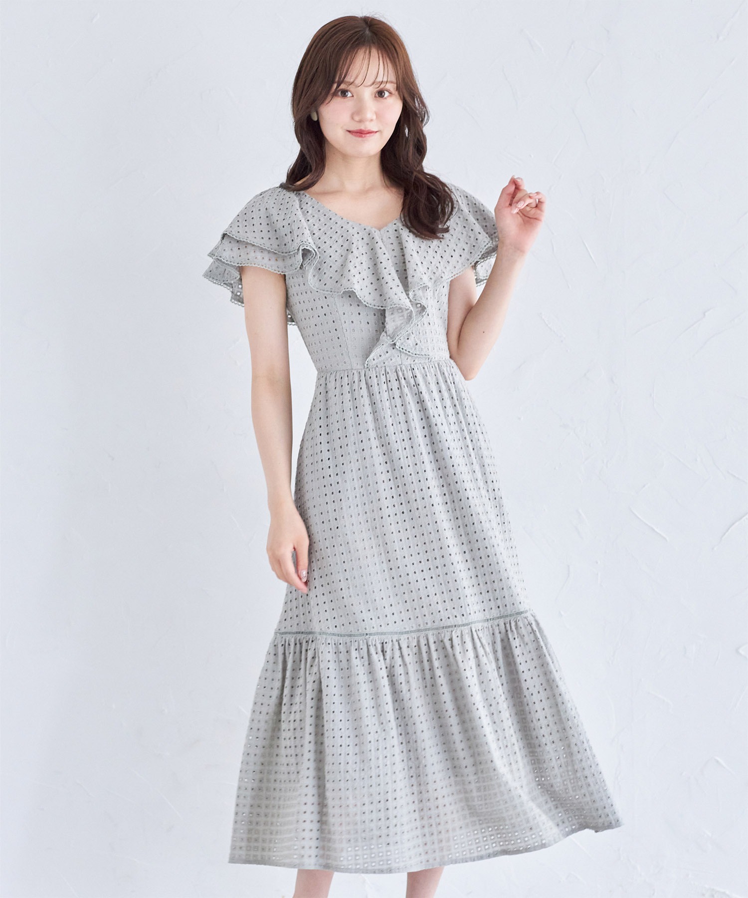ポケット付きコットンカットワークレース刺繍ラッフルワンピース≪tocco closet luxe≫ ＊スペシャルプライス品につき返品/キャンセル/配送日指定不可/ラッピング不可/少量在庫のセールの為交換は出来かねる場合がございます。